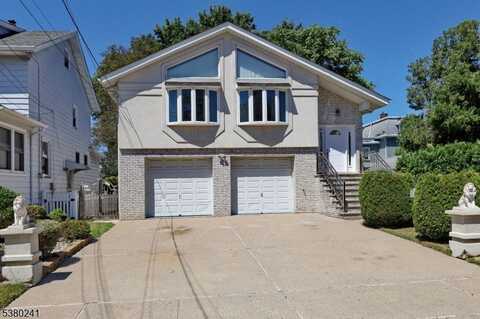 12 Chaytor St, Clifton, NJ 07013