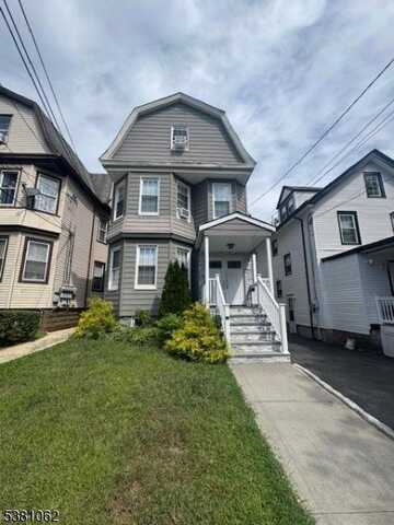 29 Pitt St, Bloomfield, NJ 07003