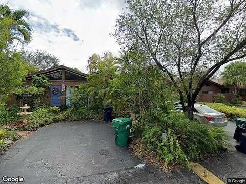 114Th Circle, MIAMI, FL 33176