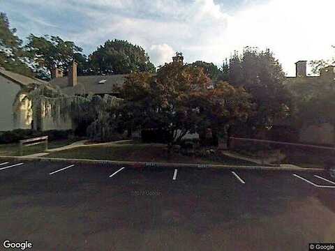 Oak Knoll, BERWYN, PA 19312