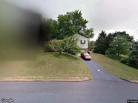 Julie, LITITZ, PA 17543