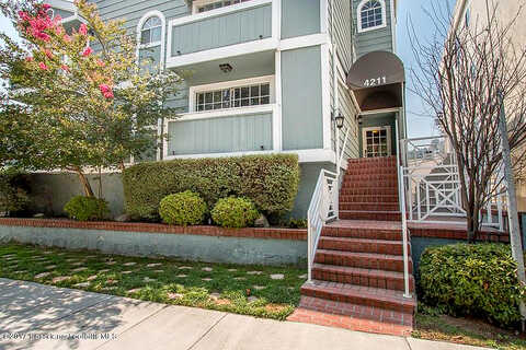 Arch Dr, Studio City, CA 91604