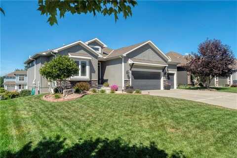 16366 S Laurelwood Street, Olathe, KS 66062