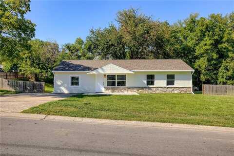 4702 E 45th Street, Kansas City, MO 64130