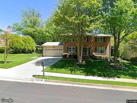 Pumphrey, FAIRFAX, VA 22032