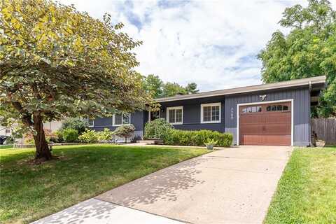 7740 Chadwick Street, Prairie Village, KS 66208