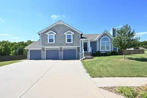 13360 Ridgeview Drive, Platte City, MO 64079