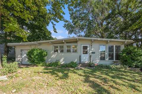 823 Reed Street, Liberty, MO 64068
