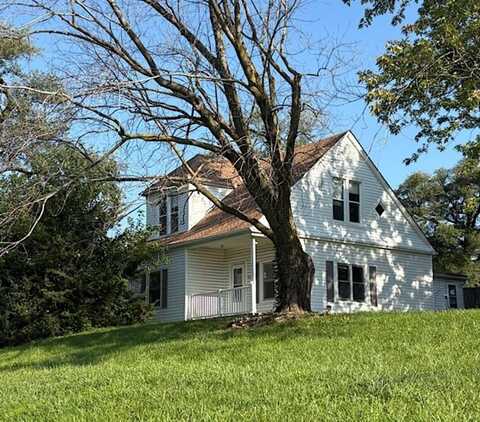 1401 W Chestnut Street, Savannah, MO 64485