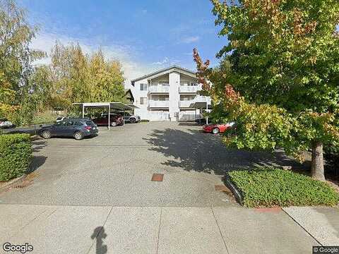 Se Barrington Dr, Oak Harbor, WA 98277
