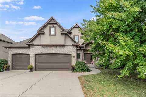 8919 N Lewis Avenue, Kansas City, MO 64157