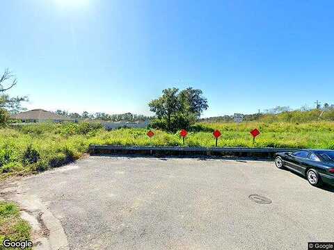 1St St, Eagle Lake, FL 33839