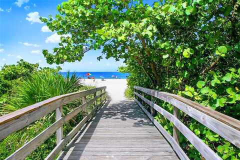 Bellagio Way, Osprey, FL 34229