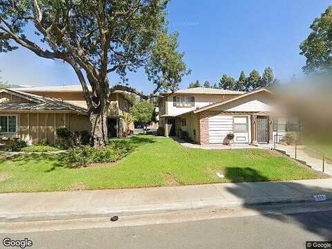 W Sierra Madre Ave #4, Azusa, CA 91702