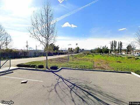Jordan #210, Canoga Park, CA 91303