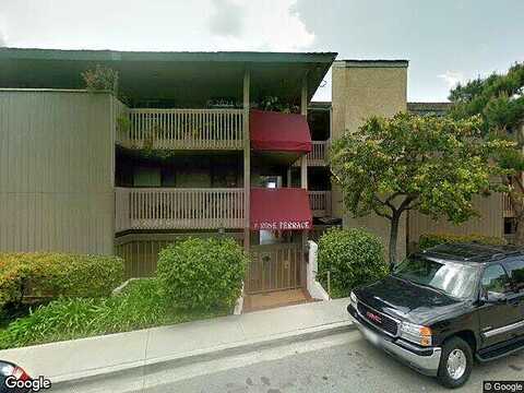 N Legion Dr #301, Signal Hill, CA 90755