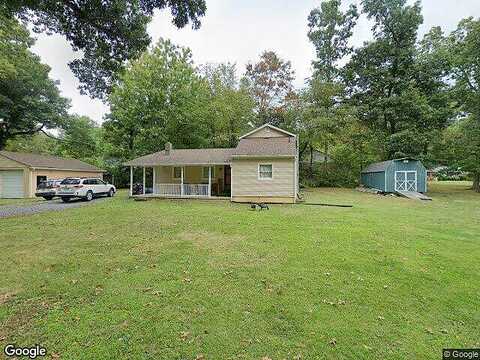 Frye St, Waynesboro, VA 22980