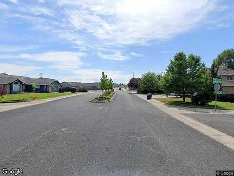 W Cove West Dr, Moses Lake, WA 98837