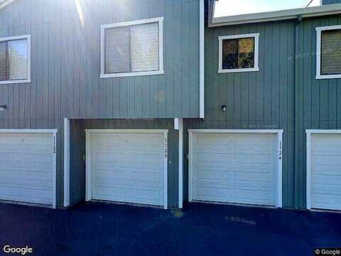 Maywood Ln, Martinez, CA 94553