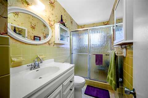 Columbia Drive, Clearwater, FL 33763