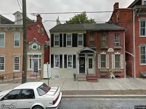 Locust St, Columbia, PA 17512