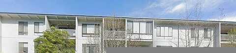 Commodore Drive #402, Emeryville, CA 94608