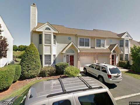 Ridings Cir, Macungie Boro, PA 18062