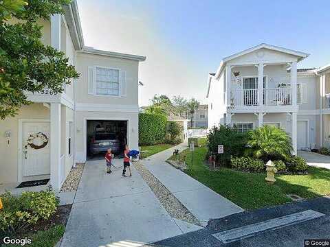Lisa Ln #103, Naples, FL 34109