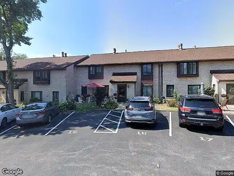 Red Oak Cir, Springfield, PA 19064