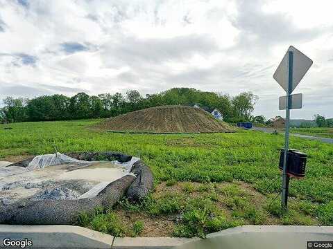 Maple Ridge, EMMAUS, PA 18049