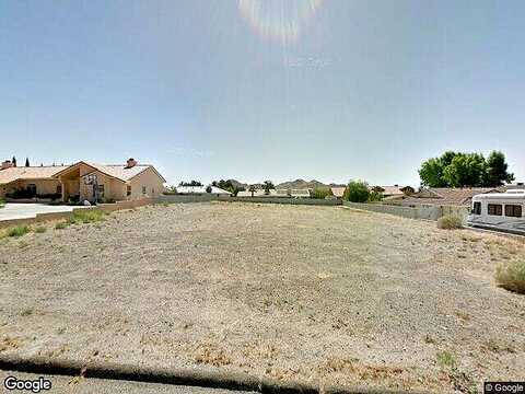 Menahka Rd, Apple Valley, CA 92307