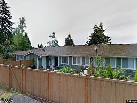 E Pioneer Ave #8, Puyallup, WA 98372