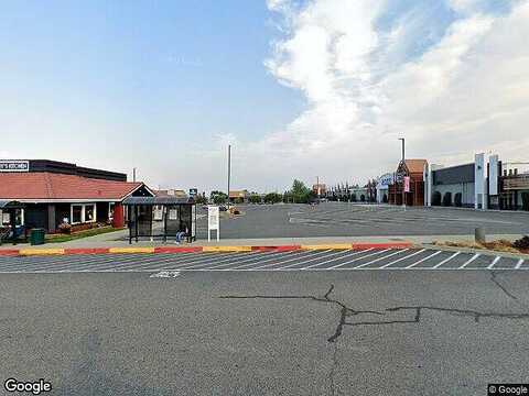 N Baker St #B203, East Wenatchee, WA 98802