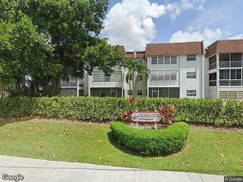 Lagos De Campo Blvd, Tamarac, FL 33321