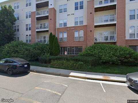 Deer Hollow Way, Fairfax, VA 22031