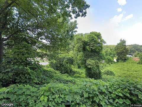 Triangle St, Triangle, VA 22134