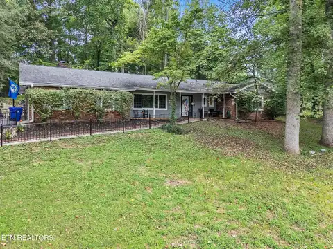 1046 W Outer Drive, Oak Ridge, TN 37830