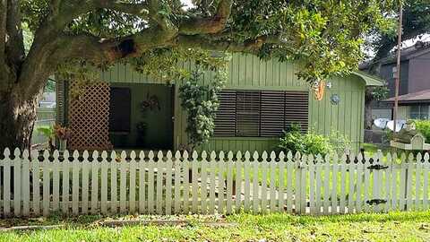 Maddox, CLUTE, TX 77531