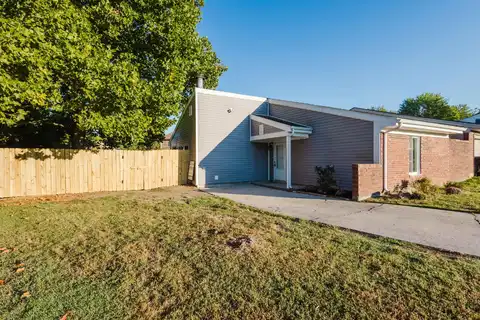 1365 Grafton Drive, Lexington, KY 40515