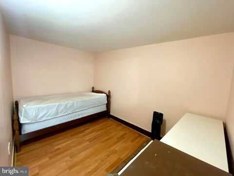 11Th, READING, PA 19602