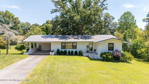 173 Webb St, Dadeville, AL 36853