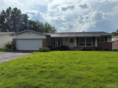 11939 Lakecrest Lane, Saint Louis, MO 63138