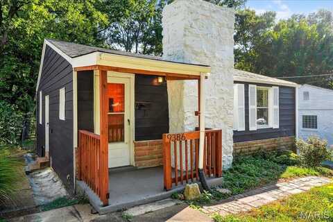 9386 Golden Gate Road, Rock Hill, MO 63144