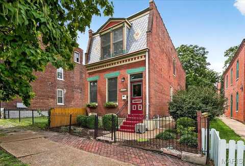 2415 Menard Street, Saint Louis, MO 63104