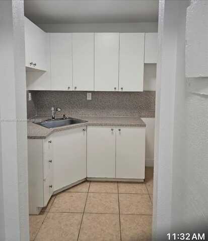 17255 SW 95th Ave, Palmetto Bay, FL 33157