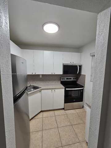 17255 SW 95th Ave, Palmetto Bay, FL 33157
