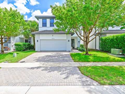 4924 Whispering Way, Dania Beach, FL 33312