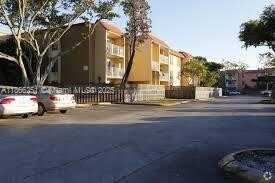 5201 Geneva Way, Doral, FL 33166
