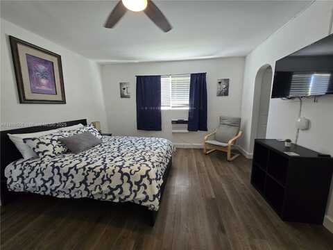 2305 Monroe St, Hollywood, FL 33020