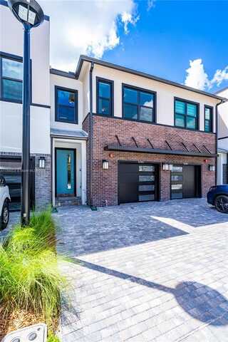 8342 NW 7th Pl, Plantation, FL 33324